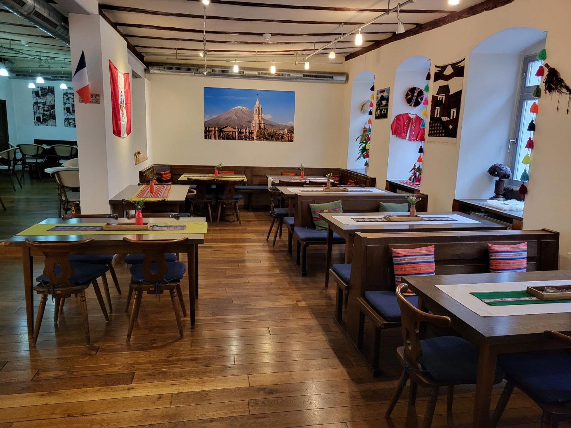 Gasthaus Zur Rose, Peruanisches Restaurant Und Franzoesisches Cafe Zell am Main Kültér fotó